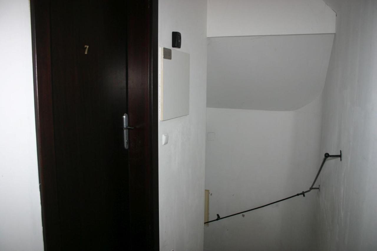 Enjoy 110Qm Apartment Im Historischen Zentrum Sopron Esterno foto