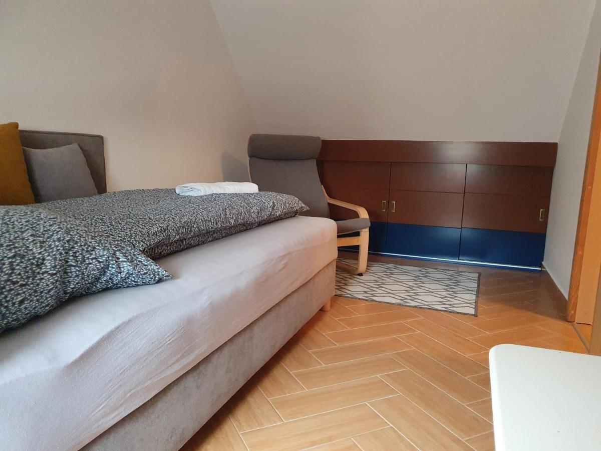 Enjoy 110Qm Apartment Im Historischen Zentrum Sopron Esterno foto